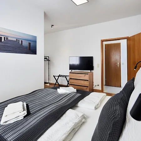 N01 Apartment Im Kuenstlerviertel - Naehe Innenstadt Und Ubahn, 2 Zimmer, 3 Einzelbetten Und Ein Doppelbett Norimberga Esterno foto
