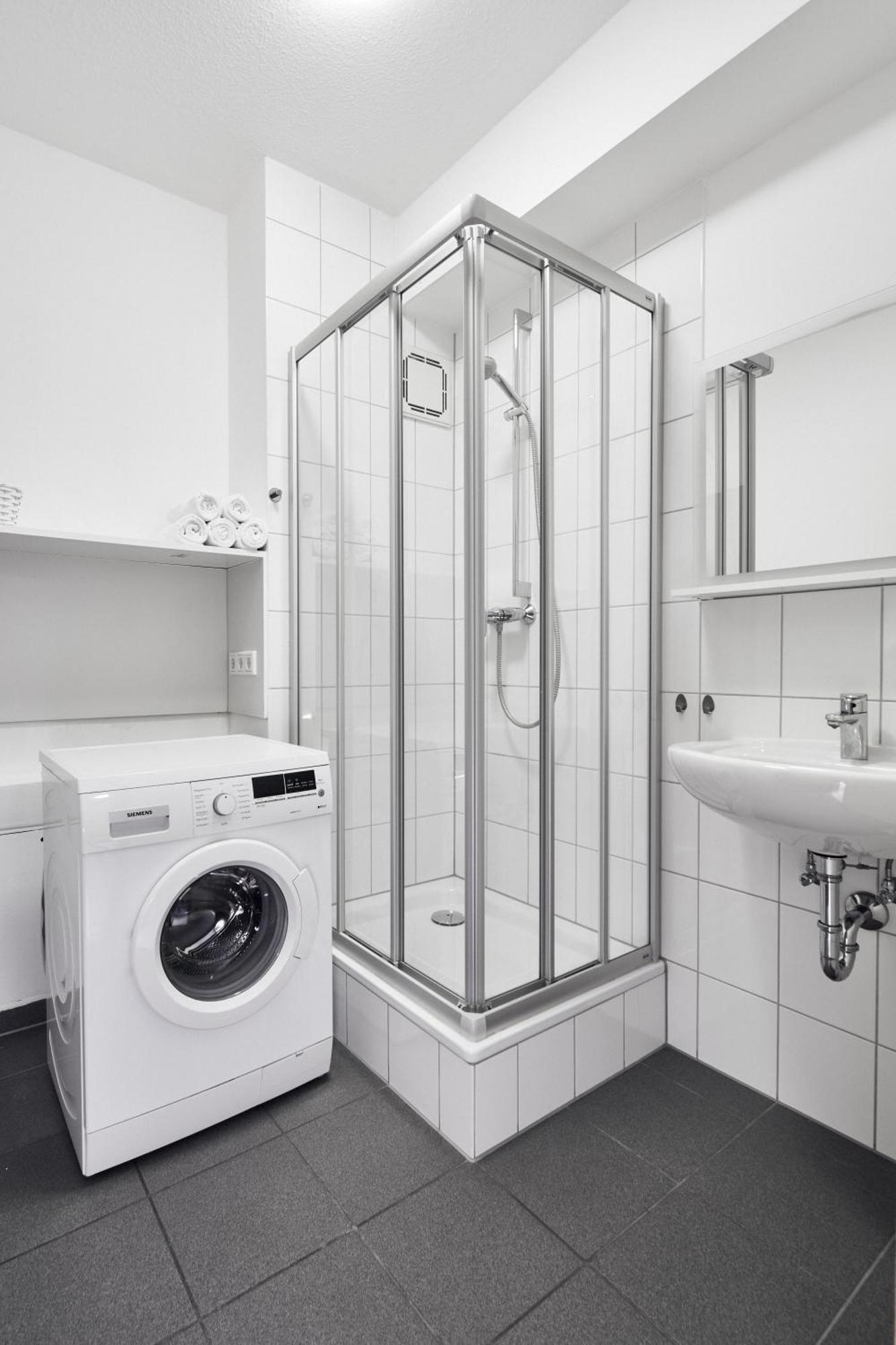 N01 Im Kuenstlerviertel - Naehe Innenstadt Und Ubahn, 2 Zimmer, 3 Einzelbetten Und Ein Doppelbett Apartment Nuremberg