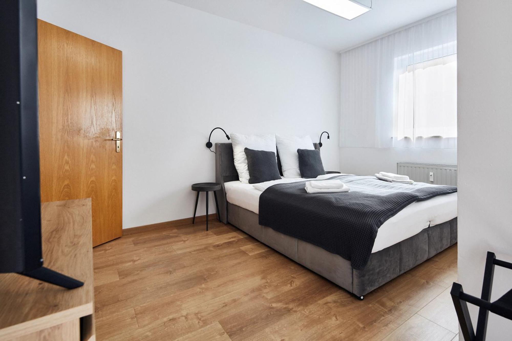 Apartment N01 Im Kuenstlerviertel - Naehe Innenstadt Und Ubahn, 2 Zimmer, 3 Einzelbetten Und Ein Doppelbett Nuremberg