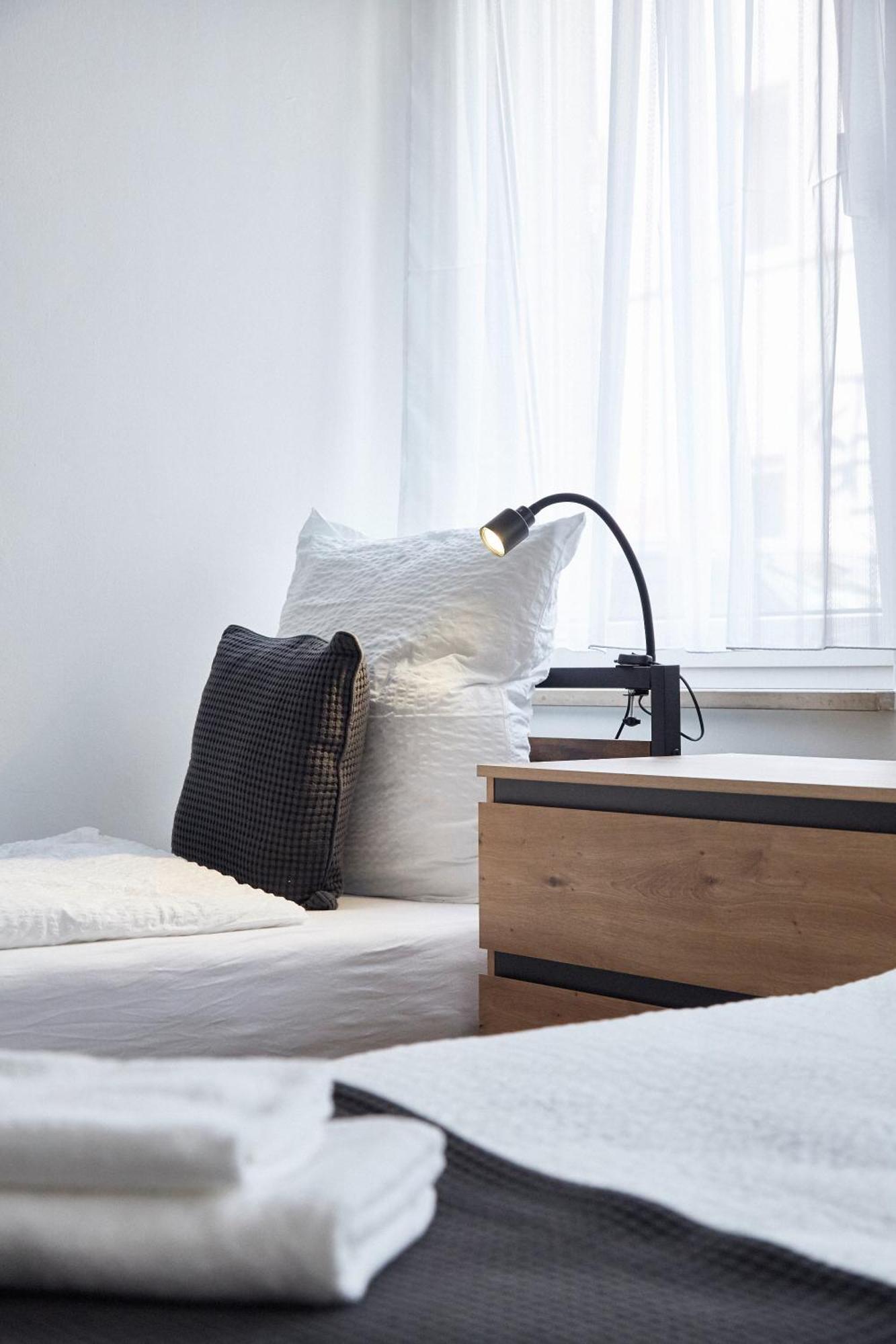 Apartment N01 Im Kuenstlerviertel - Naehe Innenstadt Und Ubahn, 2 Zimmer, 3 Einzelbetten Und Ein Doppelbett